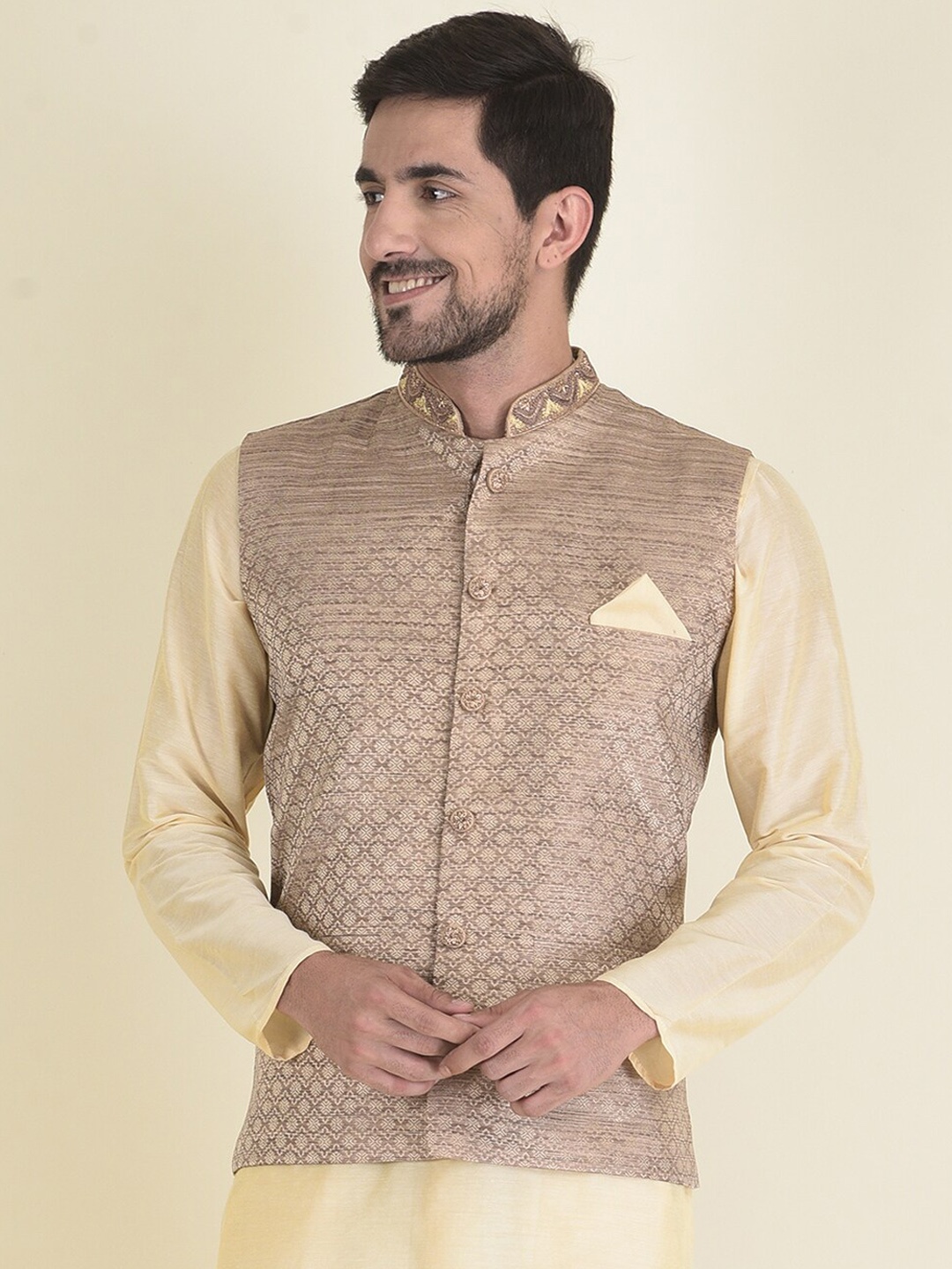 

HOUSE OF DEYANN Men Woven Design Nehru Jacket, Brown