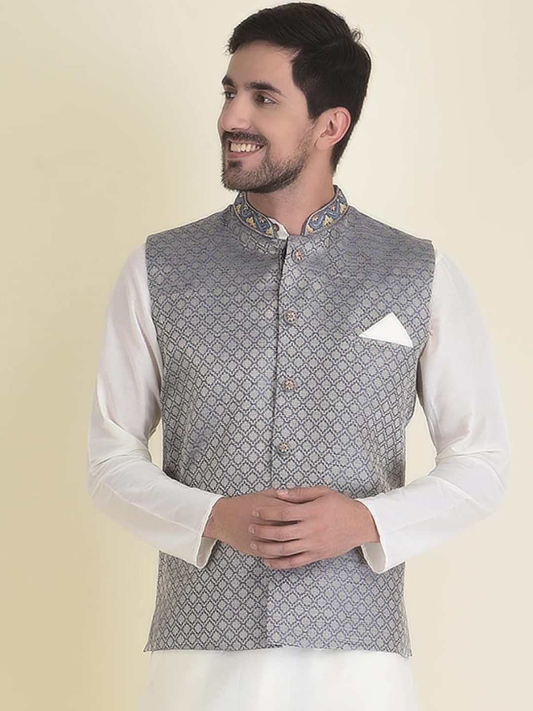 

HOUSE OF DEYANN Men Woven Design Nehru Jacket, Grey