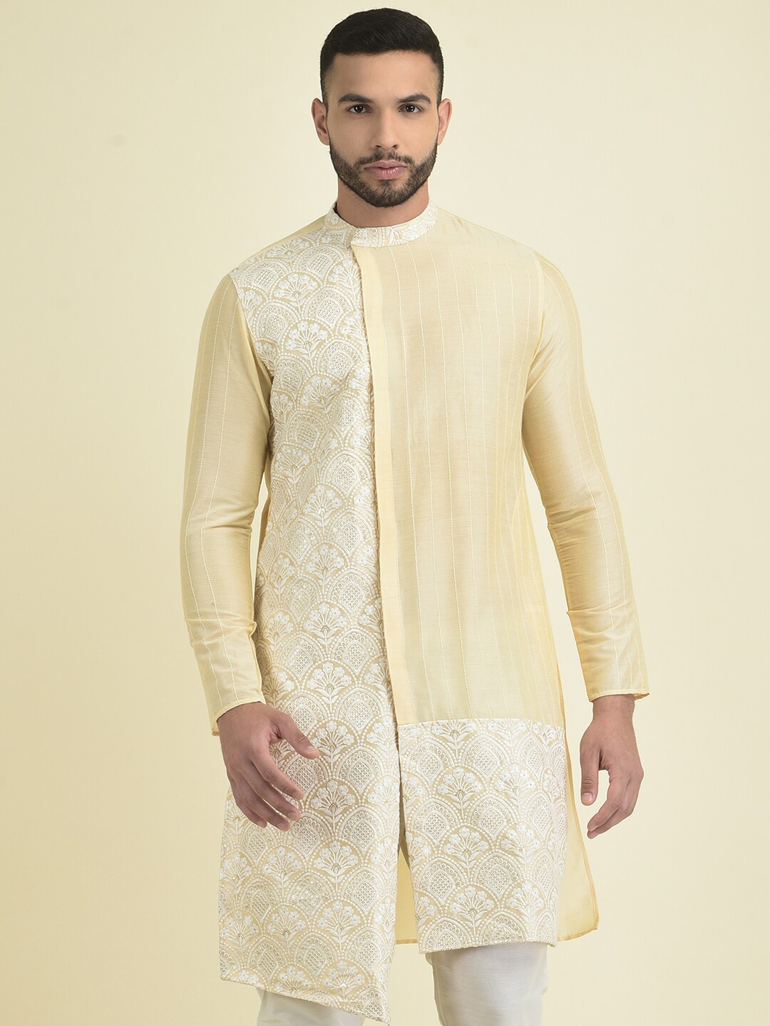 

HOUSE OF DEYANN Men Ethnic Motifs Embroidered Kurta with Pyjamas, Cream