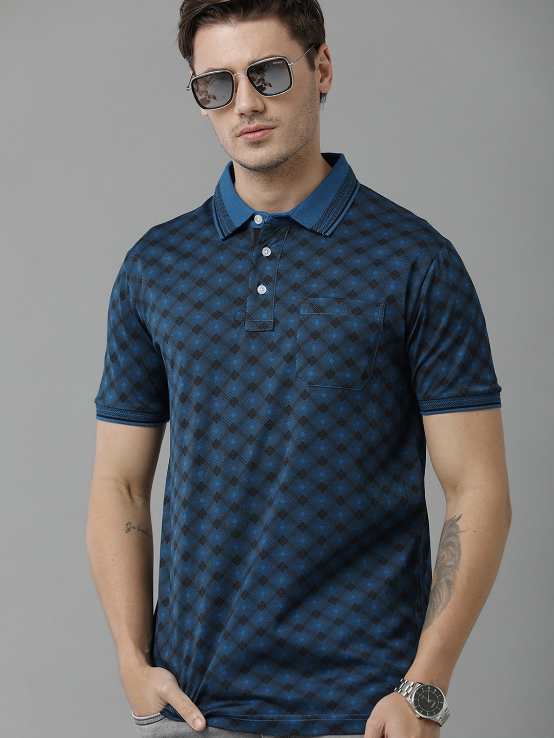 

Classic Polo Men Geometric Printed Polo Collar Cotton Slim Fit T-shirt, Navy blue