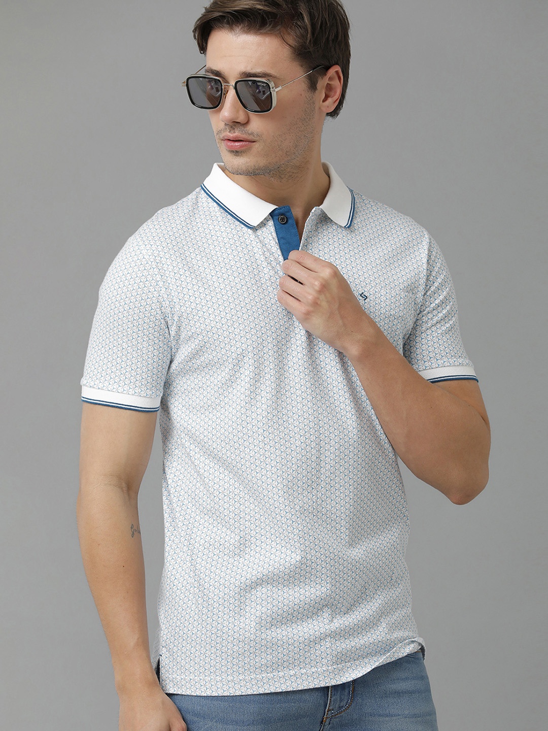 

Classic Polo Men Geometric Printed Polo Collar Cotton T-shirt, White