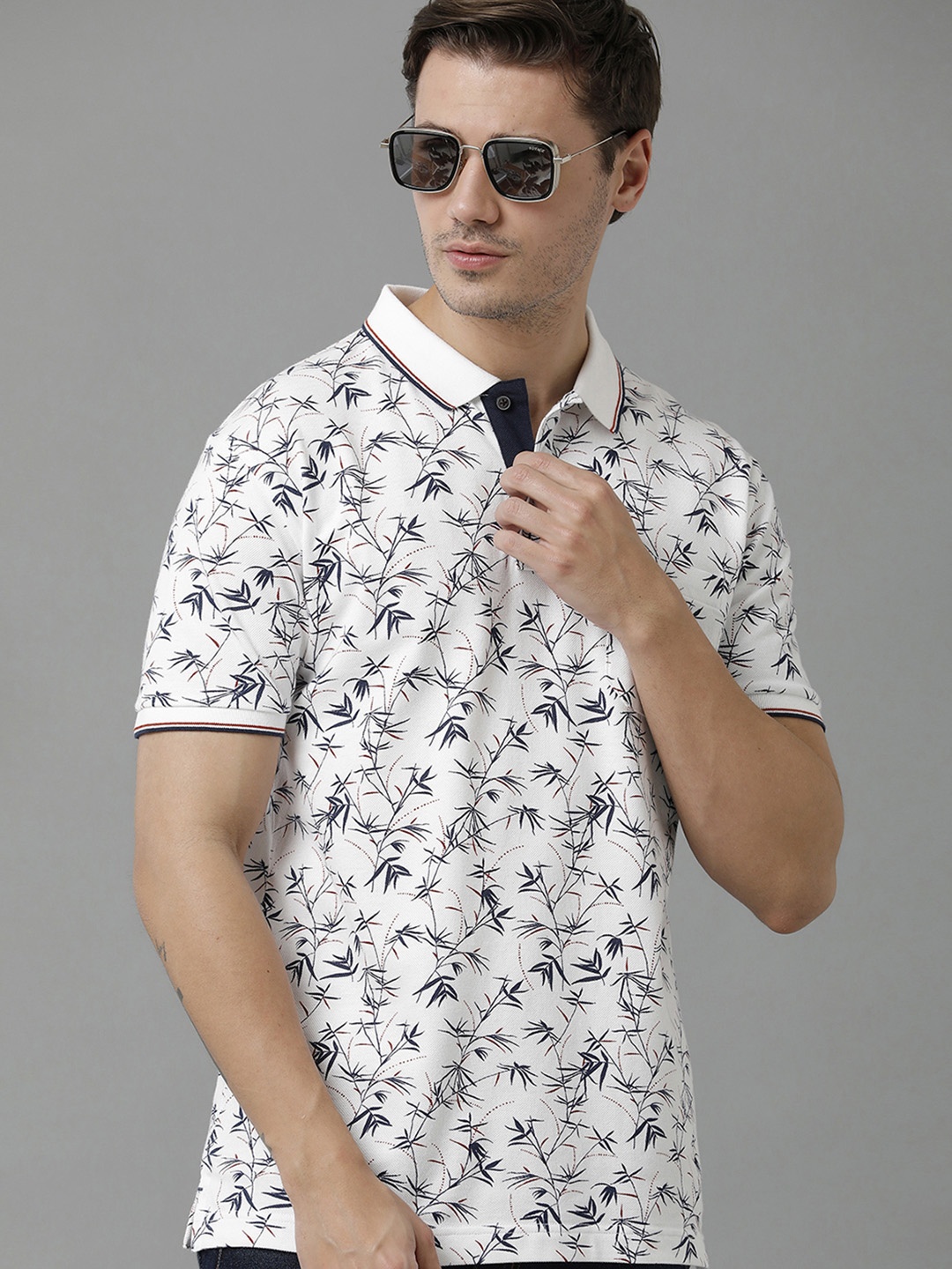 

Classic Polo Men Printed Polo Collar Cotton T-shirt, White