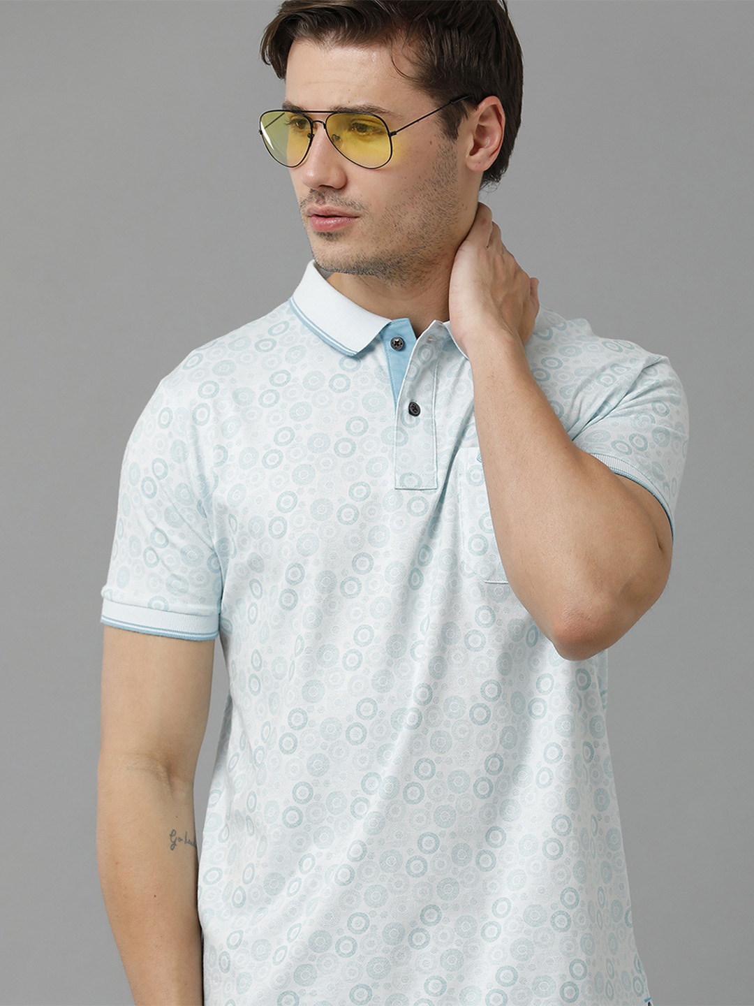 

Classic Polo Men Polo Collar Slim Fit T-shirt, White