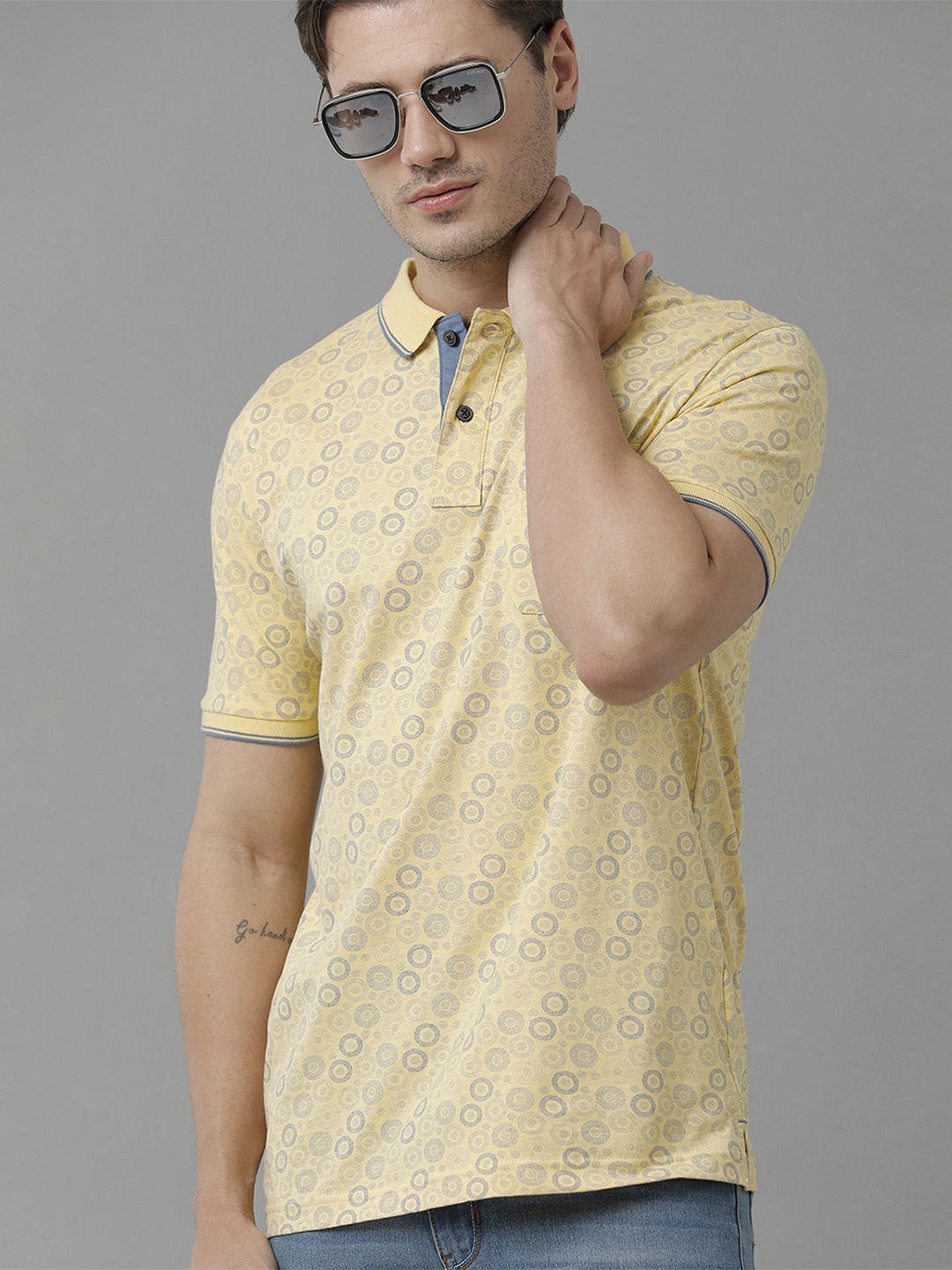 

Classic Polo Men Geometric Printed Polo Collar Cotton T-shirt, Yellow