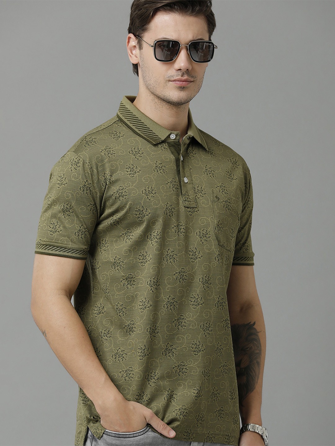 

Classic Polo Men Floral Printed Polo Collar Cotton T-shirt, Olive
