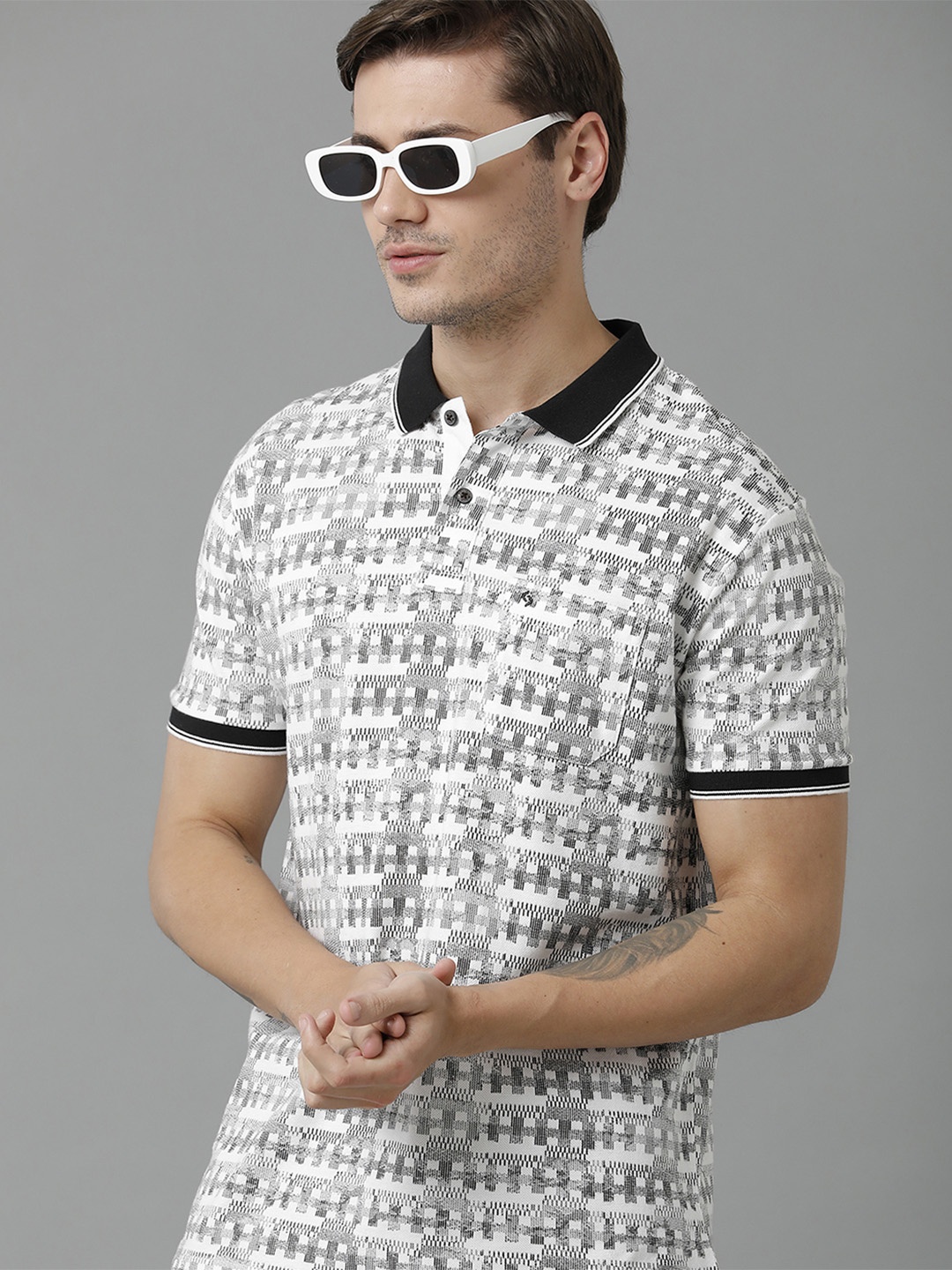

Classic Polo Men Geometric Printed Polo Collar Cotton T-shirt, Black