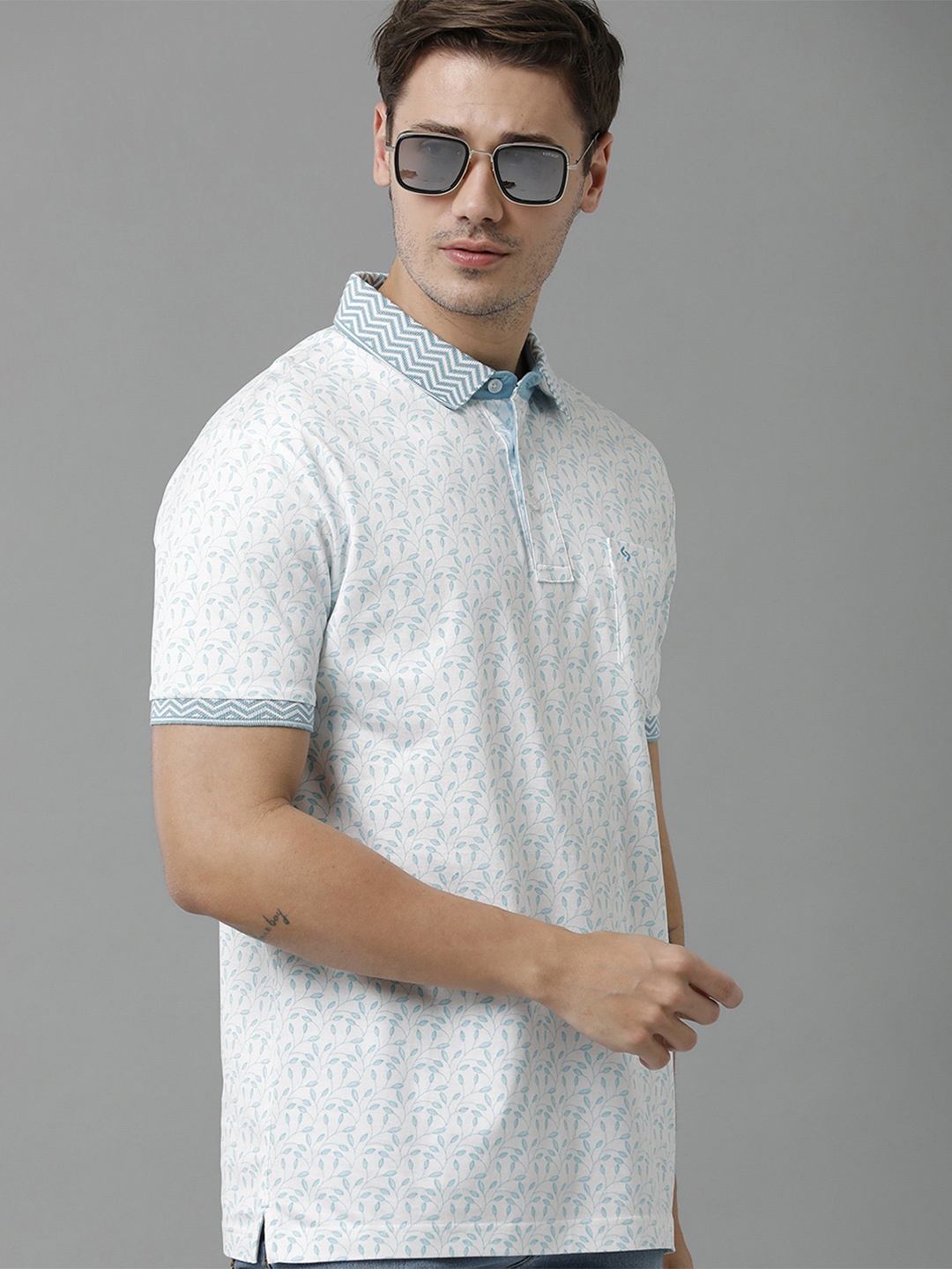 

Classic Polo Men Printed Polo Collar Cotton T-shirt, White