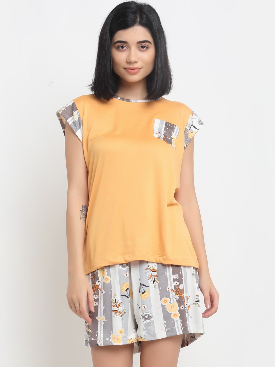 

NEUDIS Women Floral Printed Night Suit, Yellow