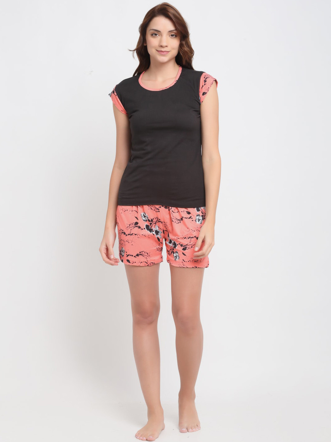 

NEUDIS Women Abstract Printed Pure Cotton Night Suit, Black