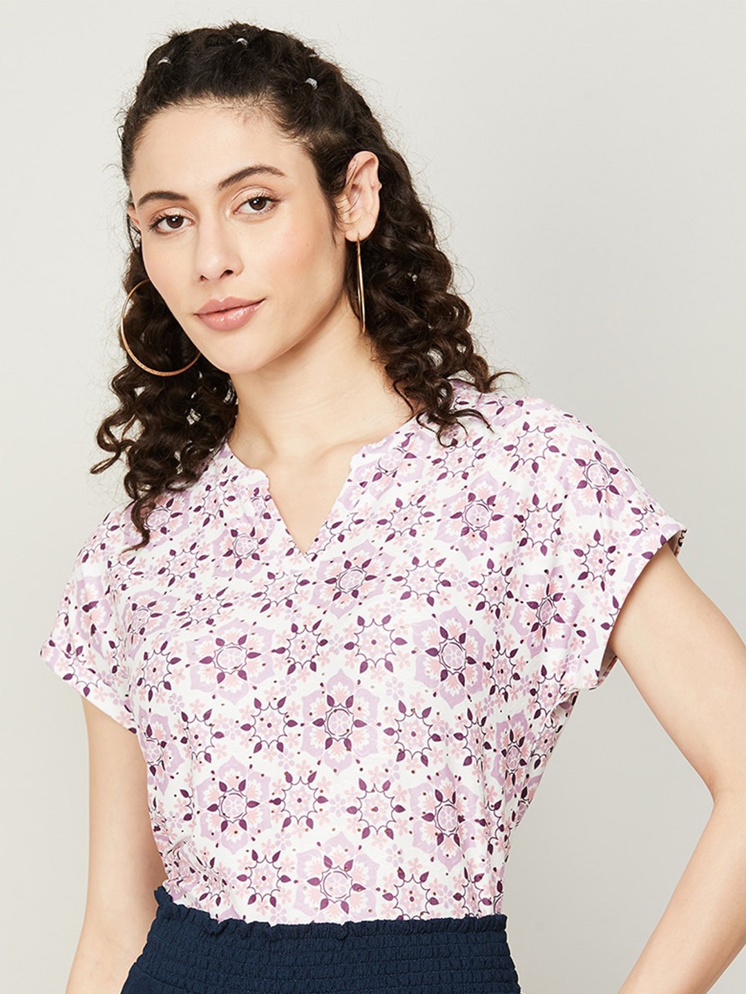 

CODE by Lifestyle Floral Print Extended Sleeves Top, White