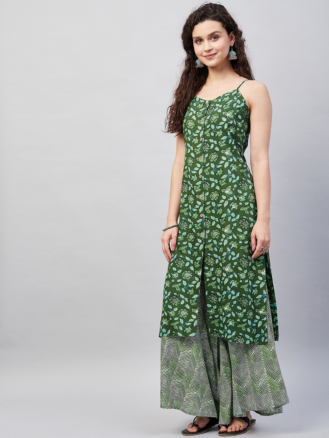 

InWeave Women Floral Printed Kurta with Palazzos, Green
