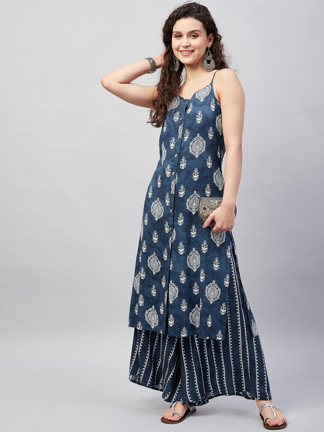 

InWeave Women Ethnic Motifs Printed Kurta with Palazzos, Blue