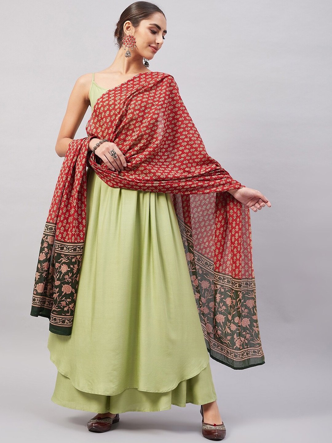 

InWeave Kurta with Palazzos & Dupatta, Green