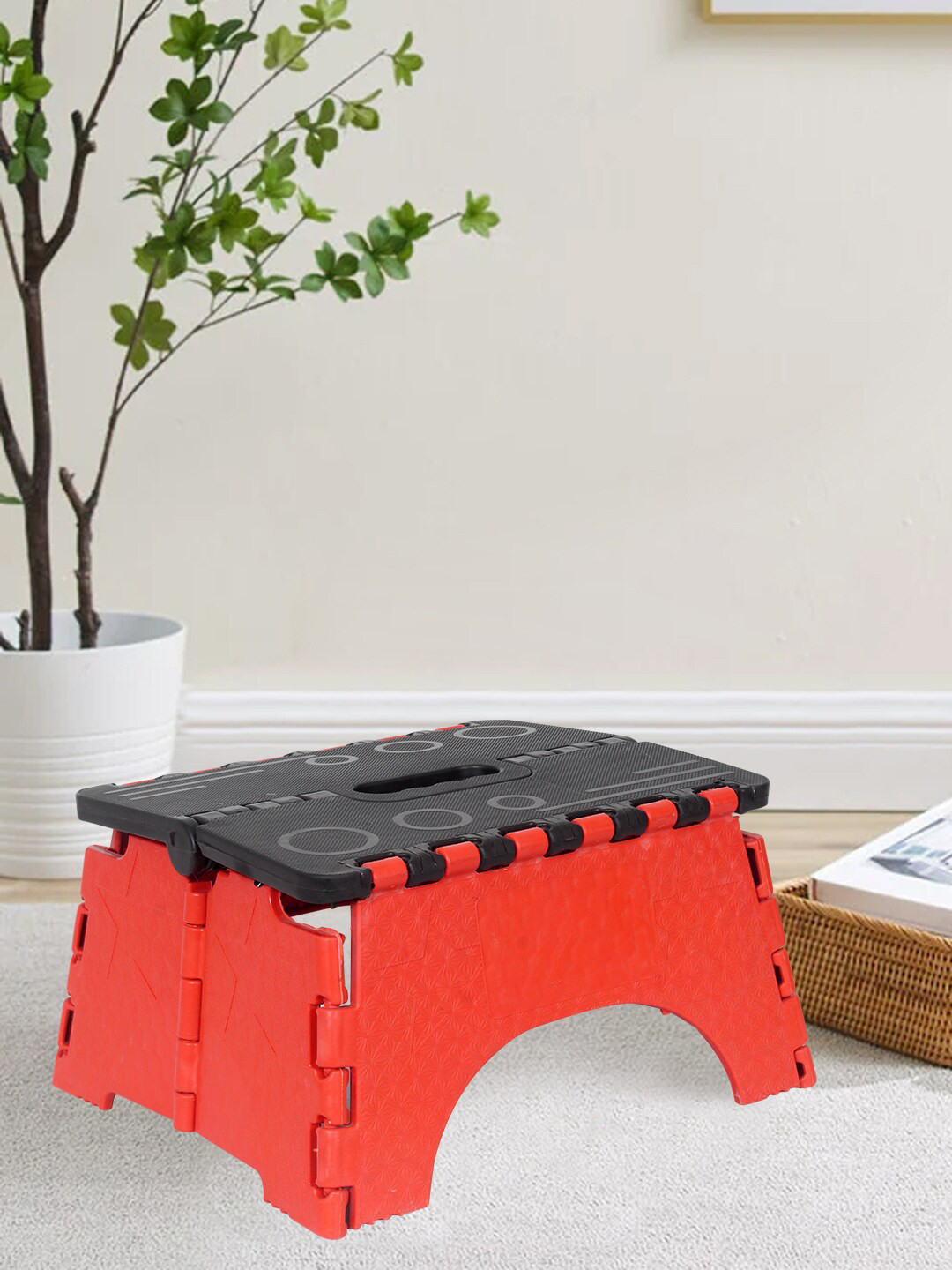 

prettykrafts Red & Black Textured Foldable Stool