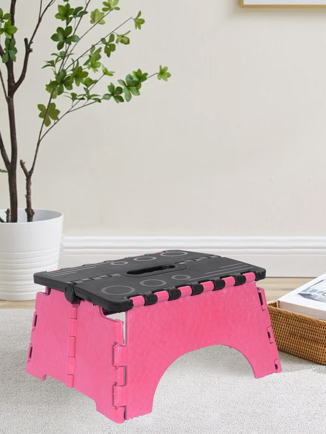 

prettykrafts Pink & Black Textured Folding Step Stool