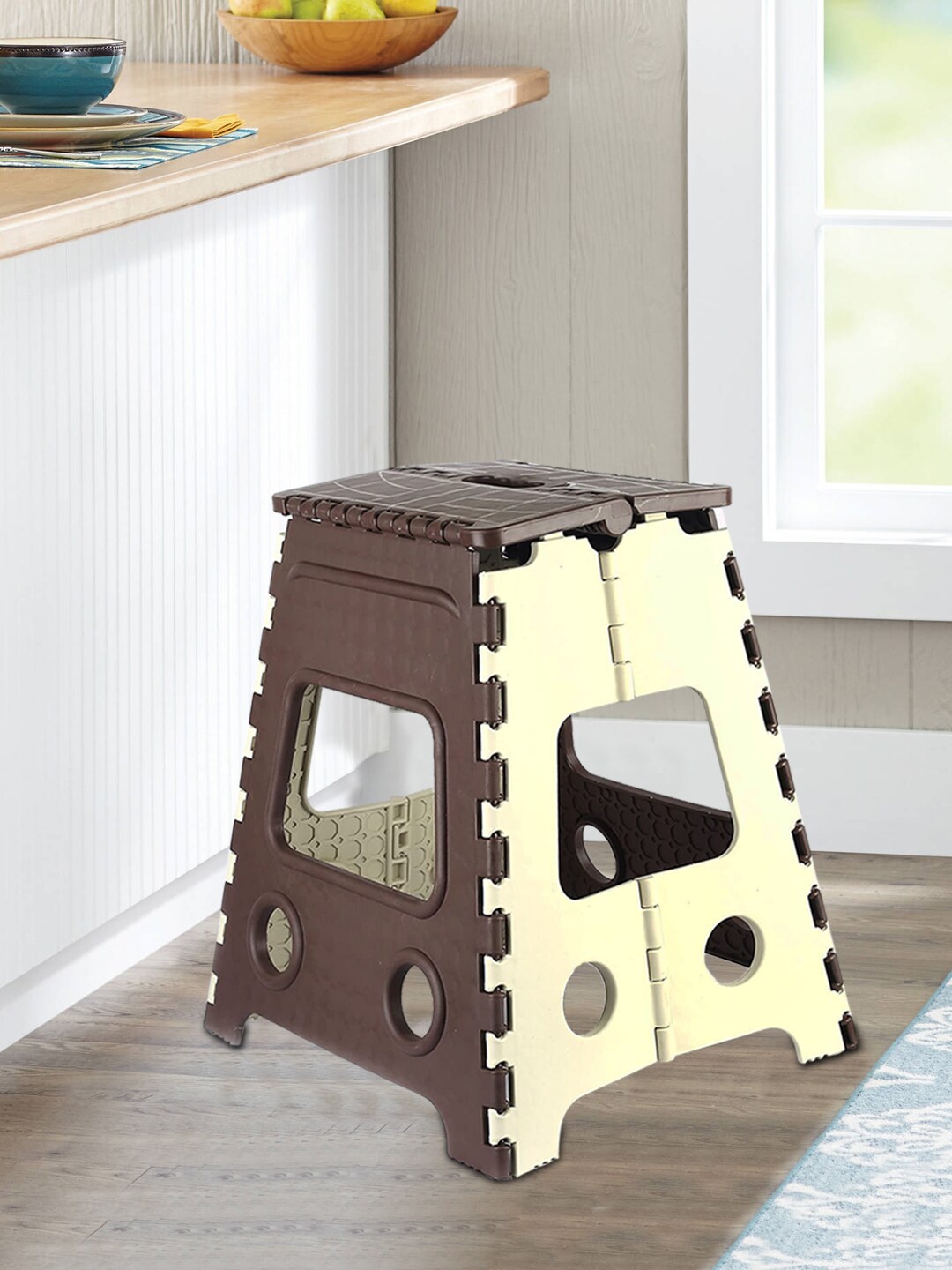 

prettykrafts Brown & Cream Colourblocked Folding Stool