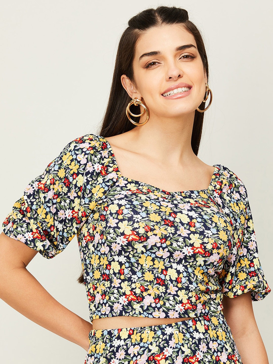 

Ginger by Lifestyle Floral Printed Puff Sleeves Crop Top, Navy blue