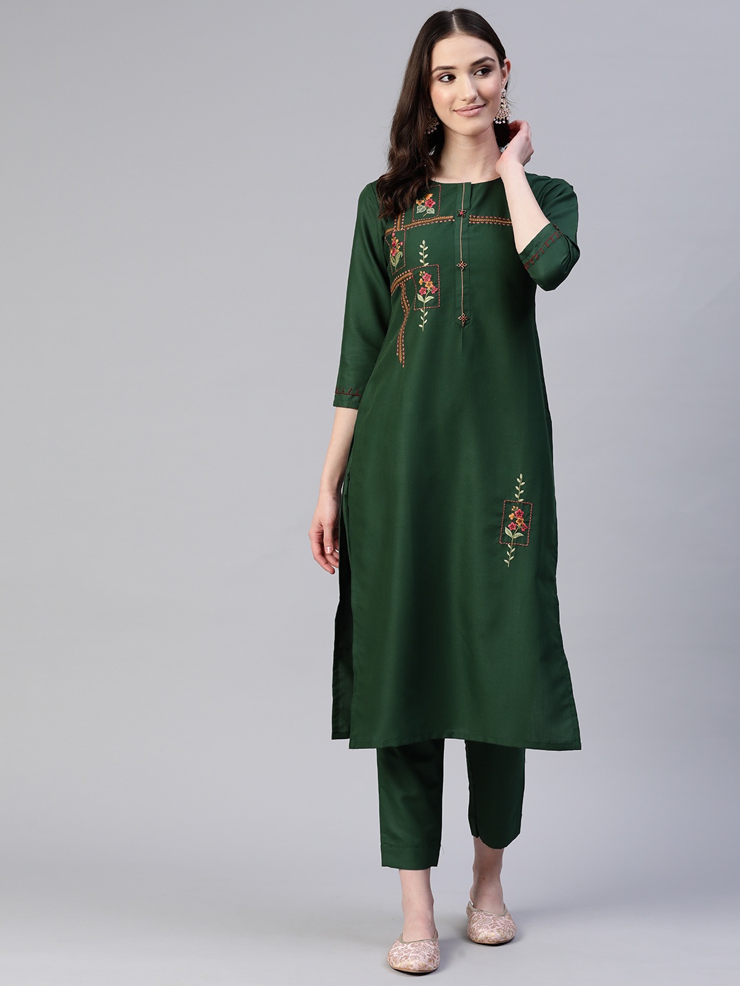 

LAAKHI Floral Embroidered Straight Kurta With Trousers, Green