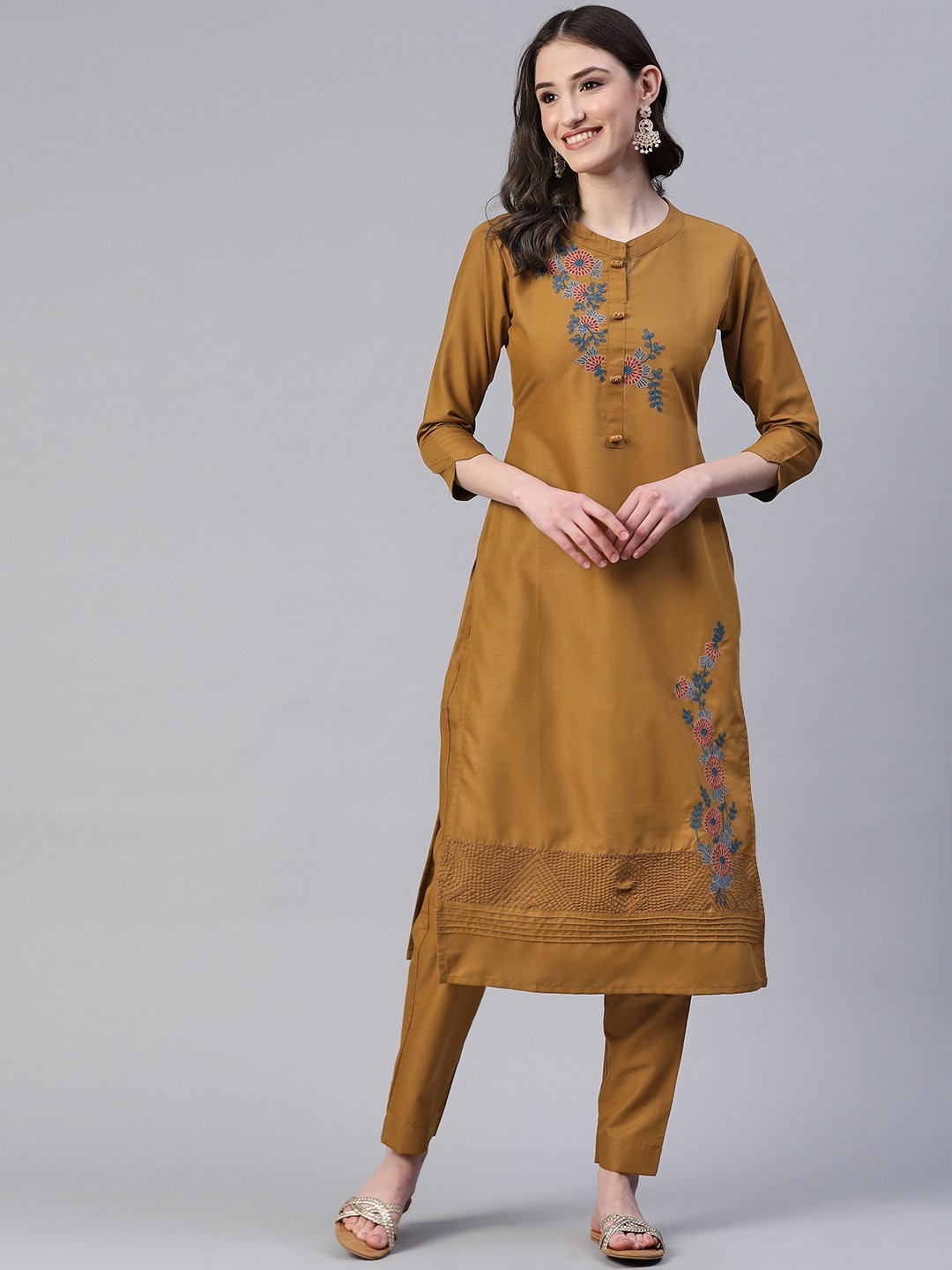 

LAAKHI Floral Embroidered Straight Kurta With Trousers, Brown