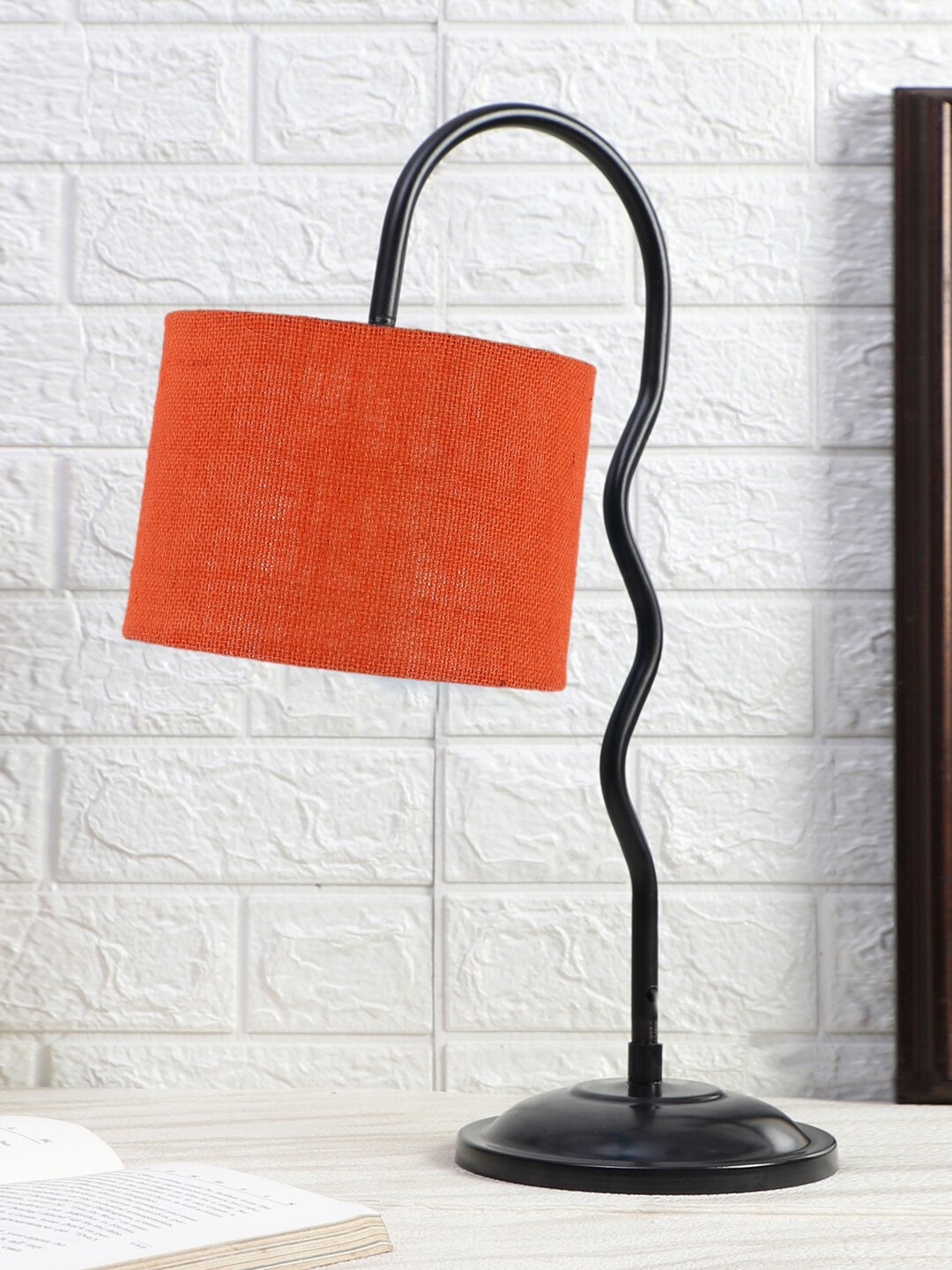 

Devansh Orange & Black Textured Jute Zig Zag Curvy Table Lamp With Iron Base