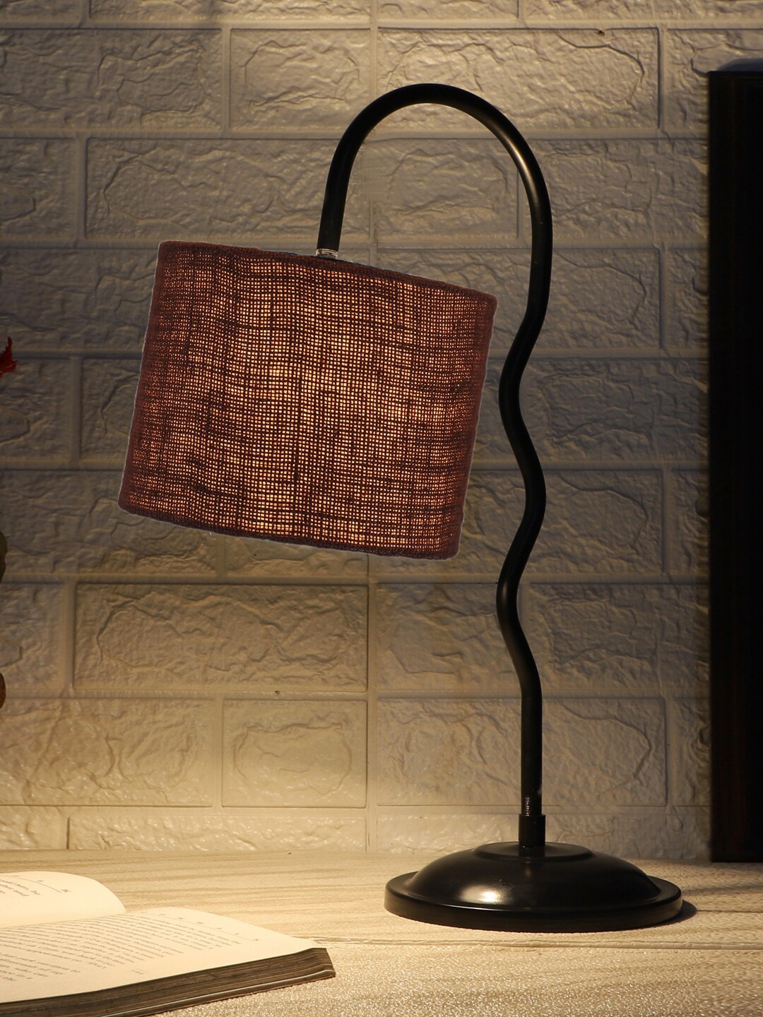 

Devansh Brown & Black Textured Jute Curvy Table Lamp With Iron Base