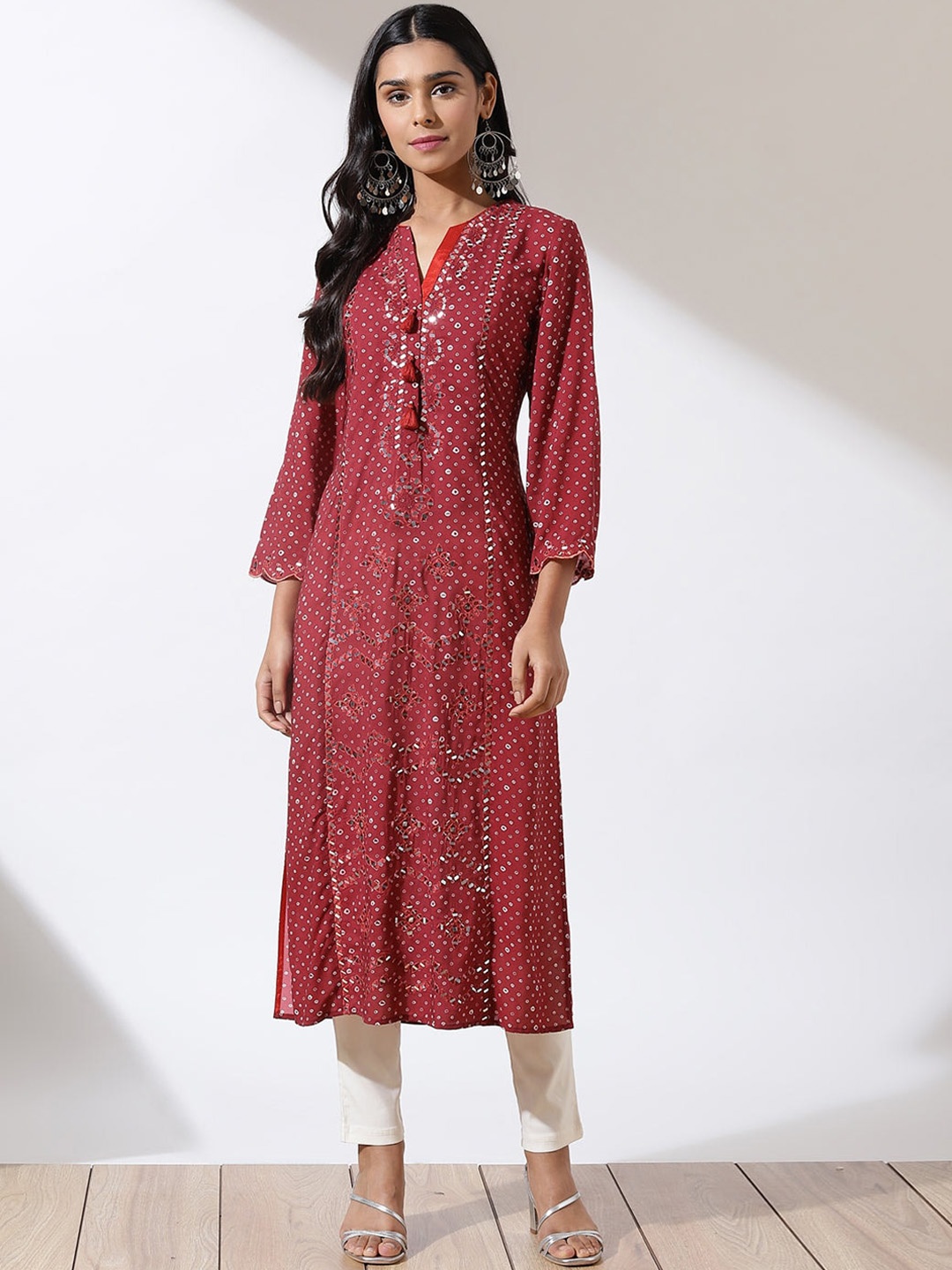 

Lakshita Women Bandhani Printed Notch Neck Mirror Work Kurta, Maroon