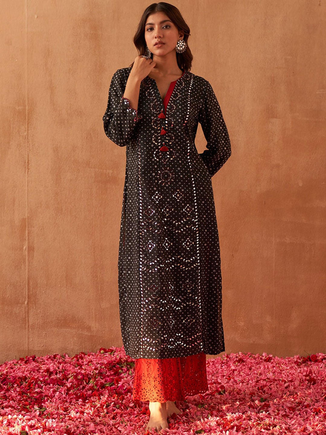 

Lakshita Plus Size Bandhani Printed Kurta, Black