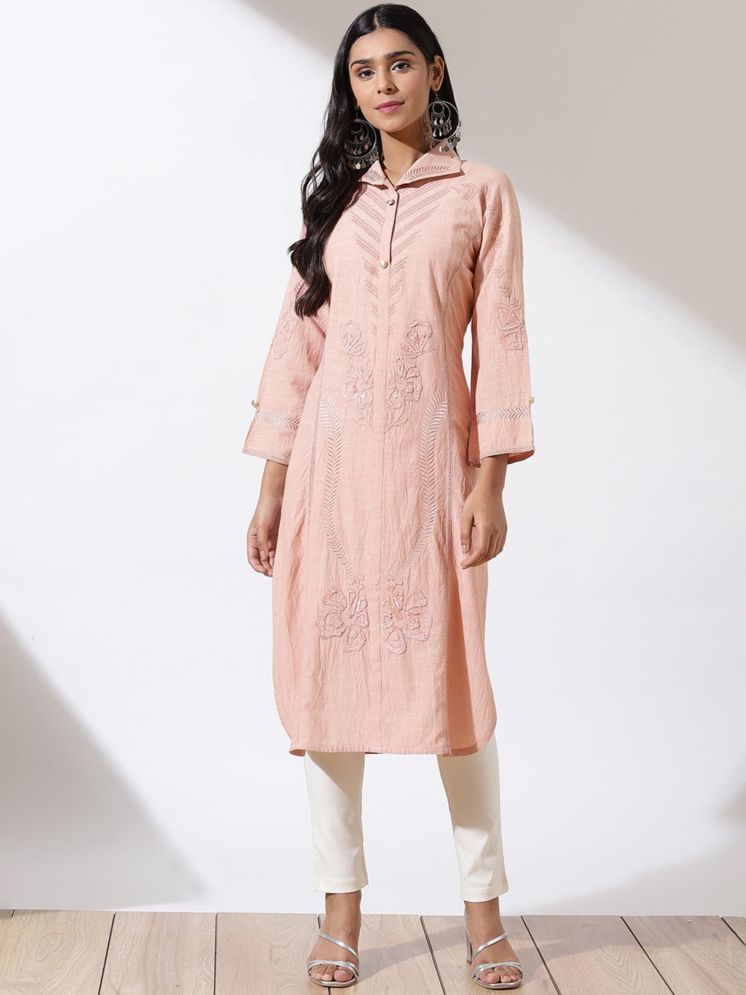 

Lakshita Plus Size Floral Embroidered Thread Work Floral Kurta, Pink