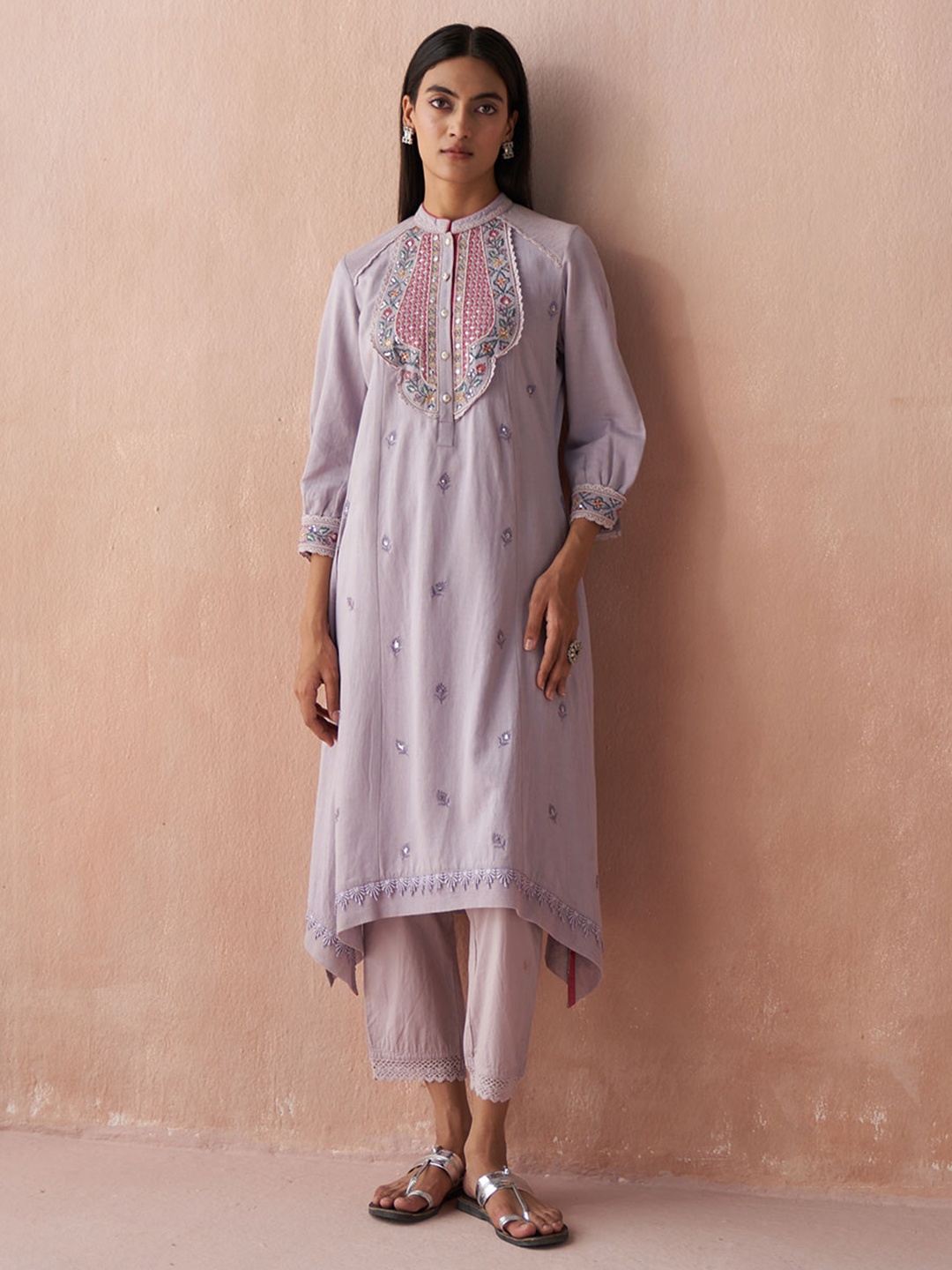 

Lakshita Women Ethnic Motifs Yoke Design Indie Prints Kurta, Lavender