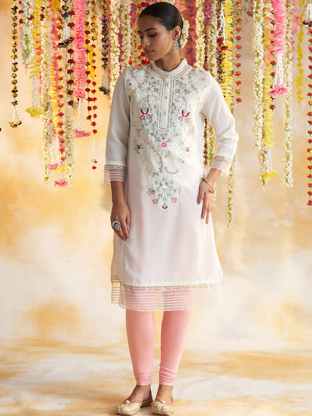 

Lakshita Women Plus Size Floral Embroidered Kurta, White