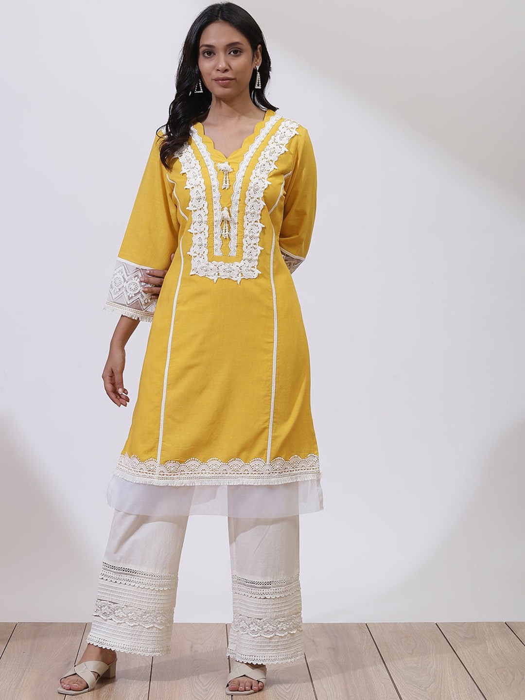 

Lakshita Embellished V-Neck Straight Kurta, Mustard