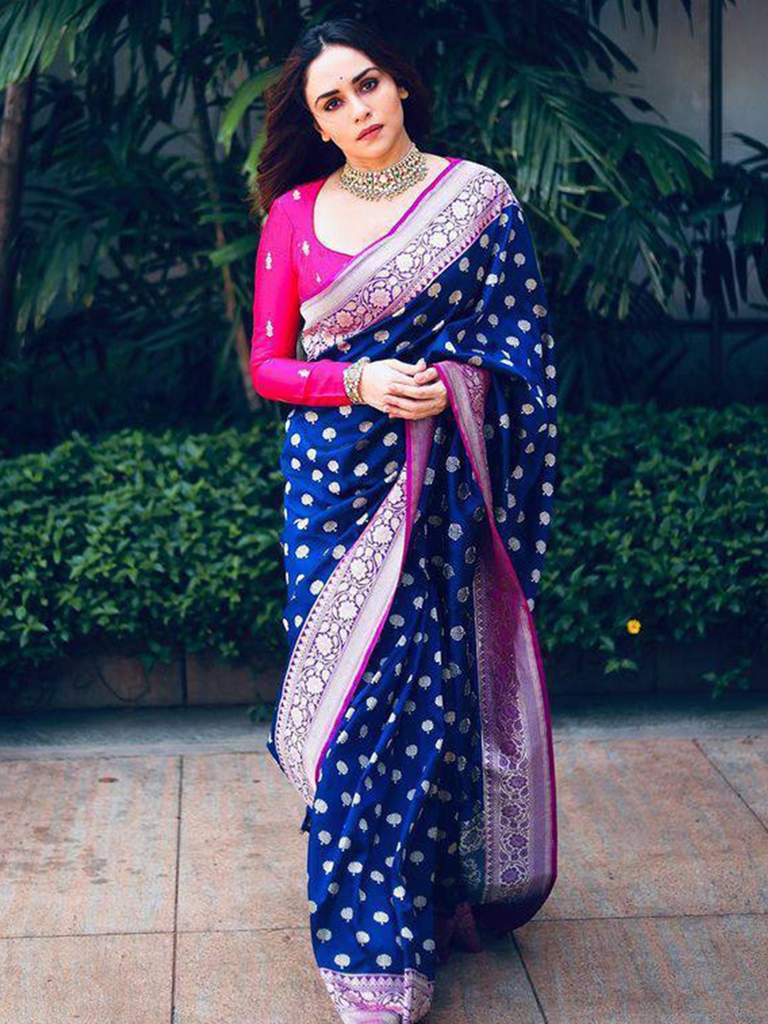 

AVANTIKA FASHION Floral Zari Pure Silk Kanjeevaram Saree, Blue