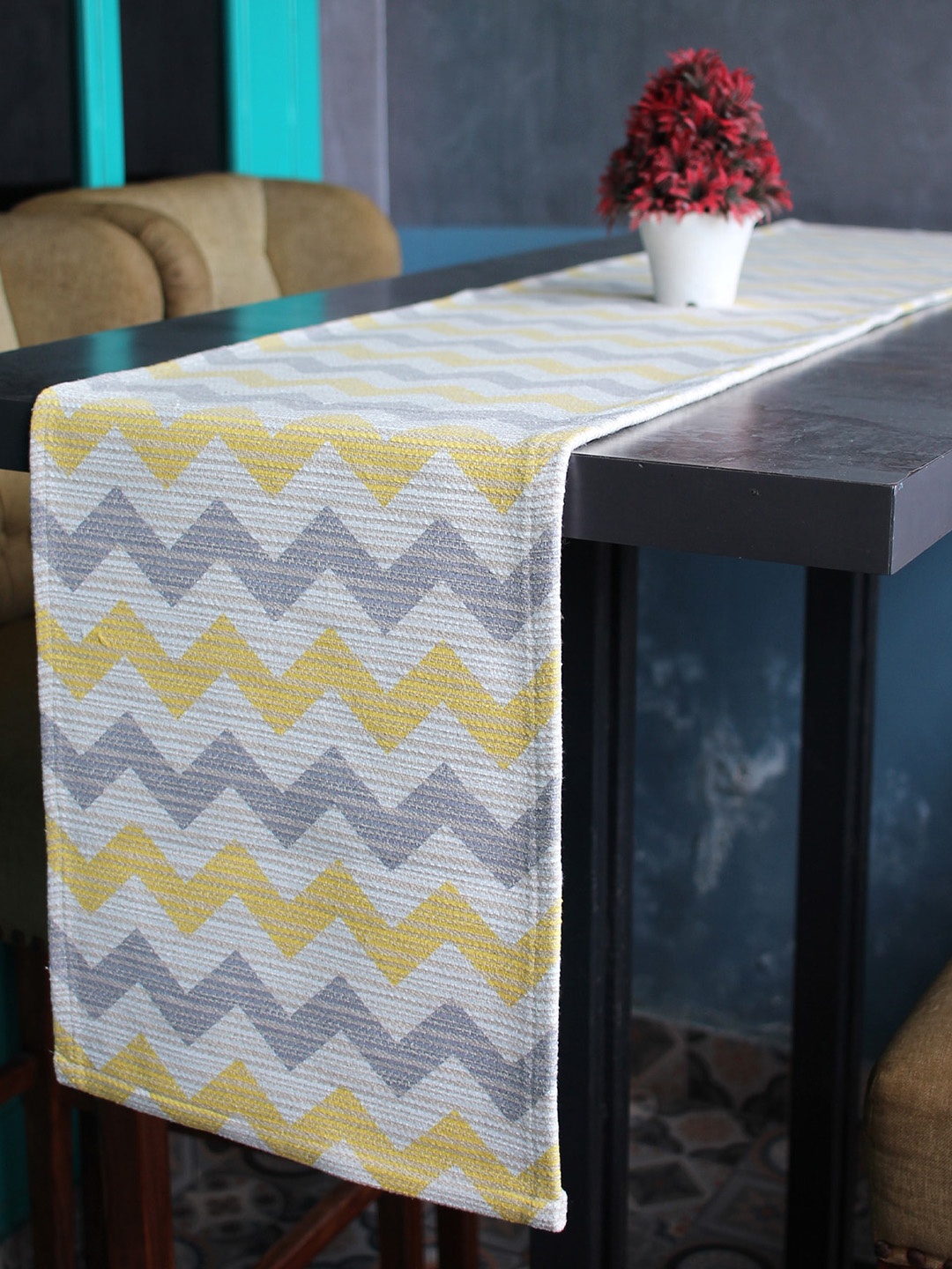 

THE little BIG STORE Yellow & Grey Woven Design Pure Cotton Table Runner