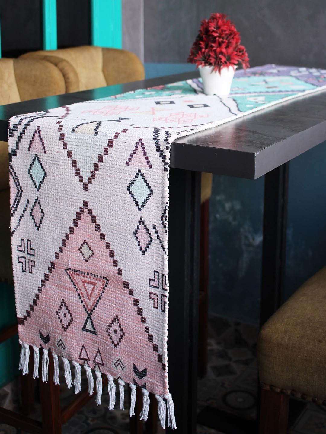

THE little BIG STORE Purple & White Woven-Design Pure Cotton Table Runner