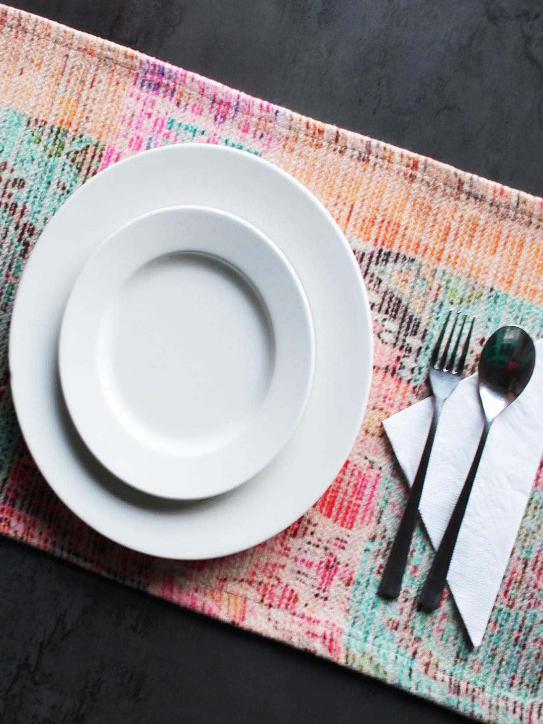

THE little BIG STORE Green & Pink Woven Design Pure Cotton Table Runner