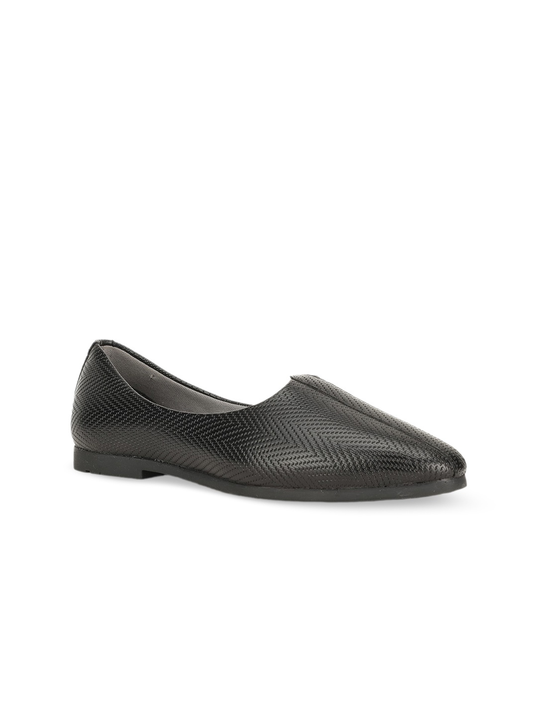 

Bata Boys Black Printed PU Slip-On Mojaris