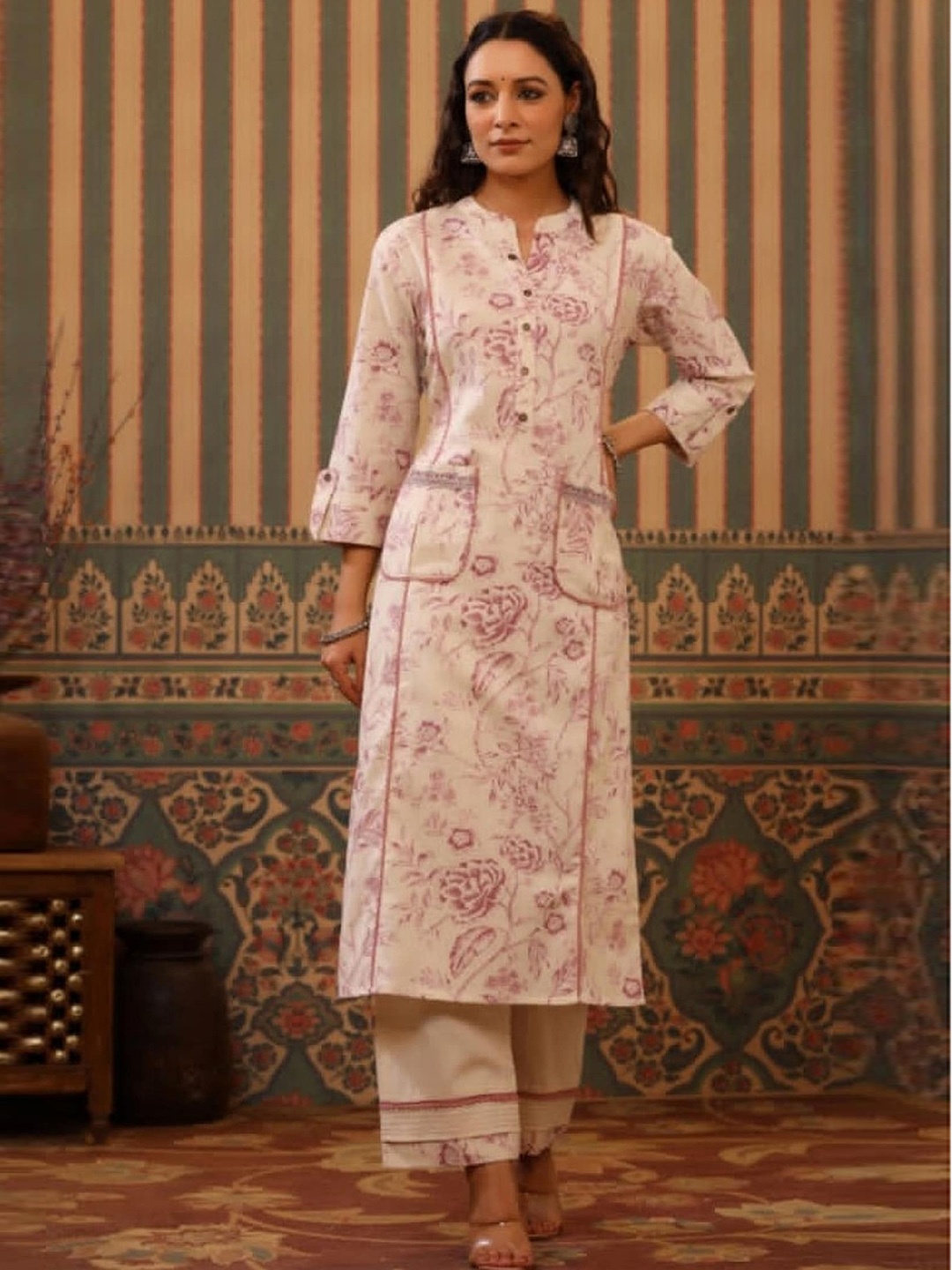 

EtnicaWear Women Floral Printed Pure Cotton Kurta with Trousers, Purple