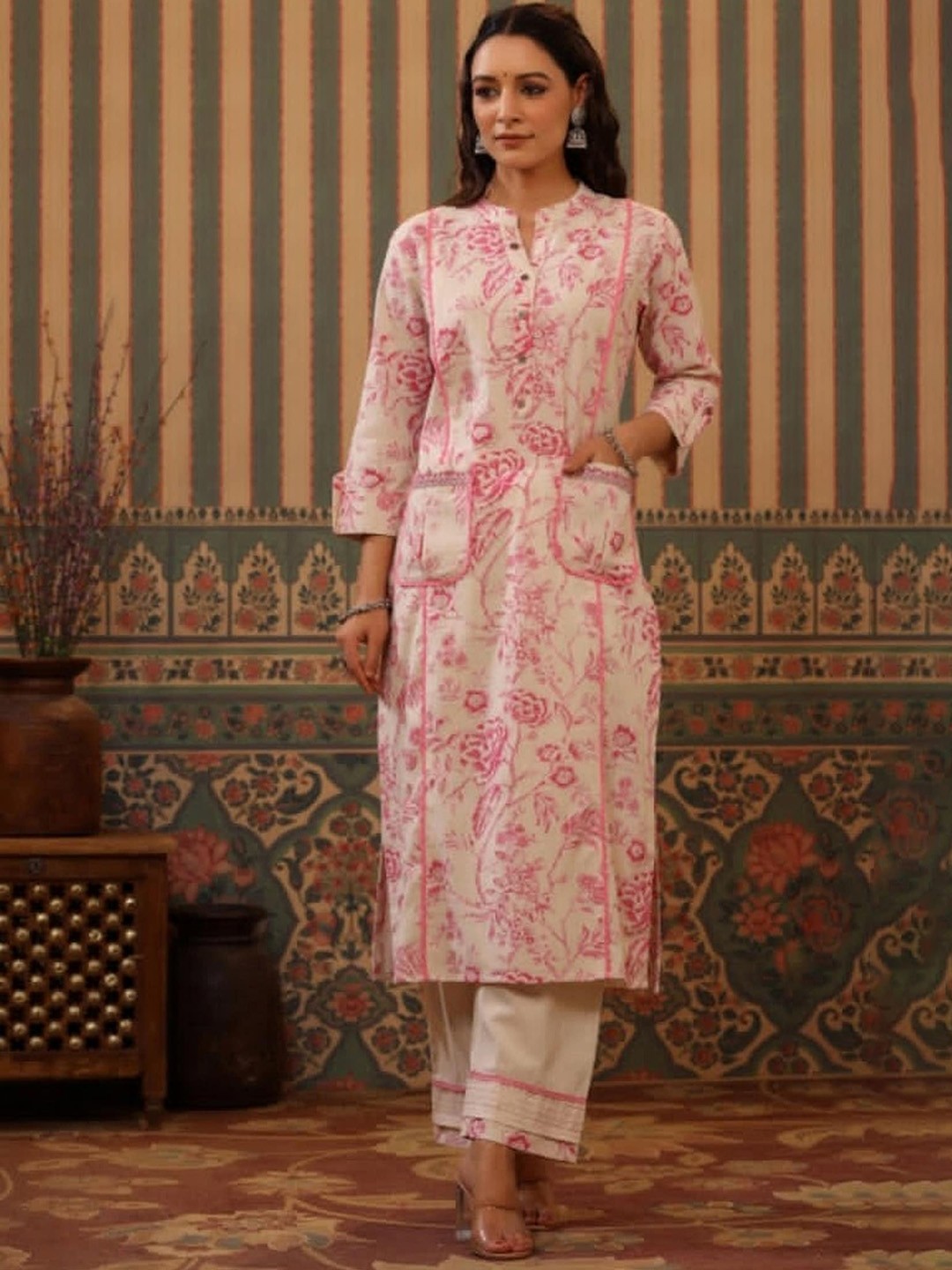 

EtnicaWear Floral Printed Pure Cotton Kurta with Trousers, Pink