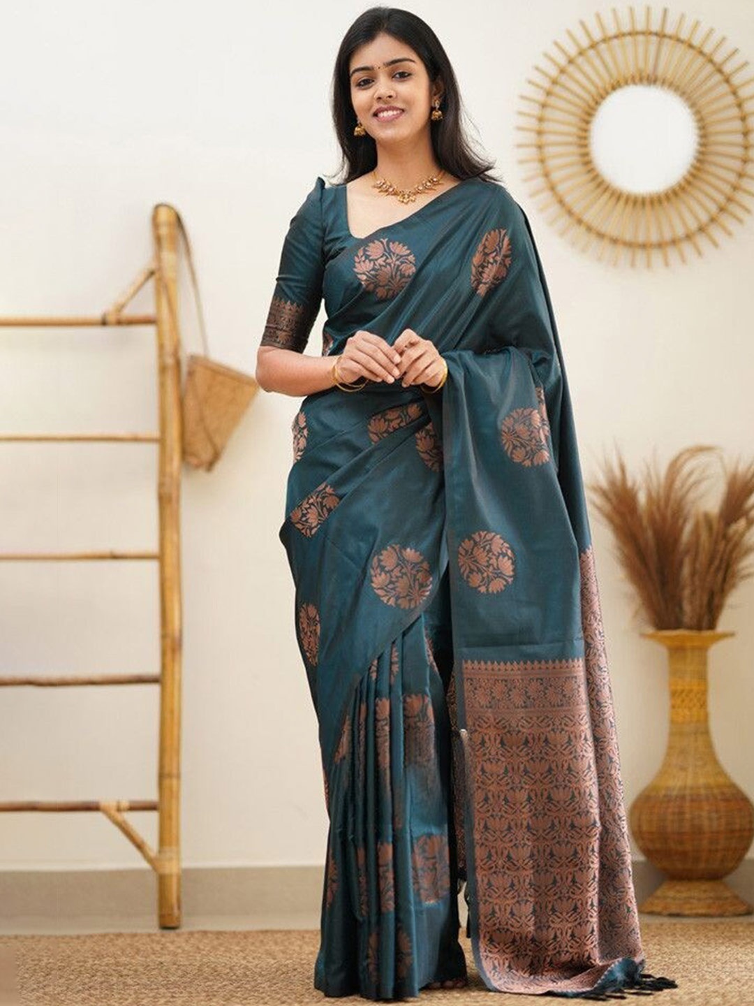 

Wuxi Woven Design Zari Pure Silk Banarasi Saree, Teal