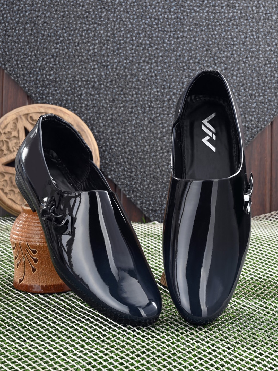 

VIV Men Patent Leather Loafers, Blue