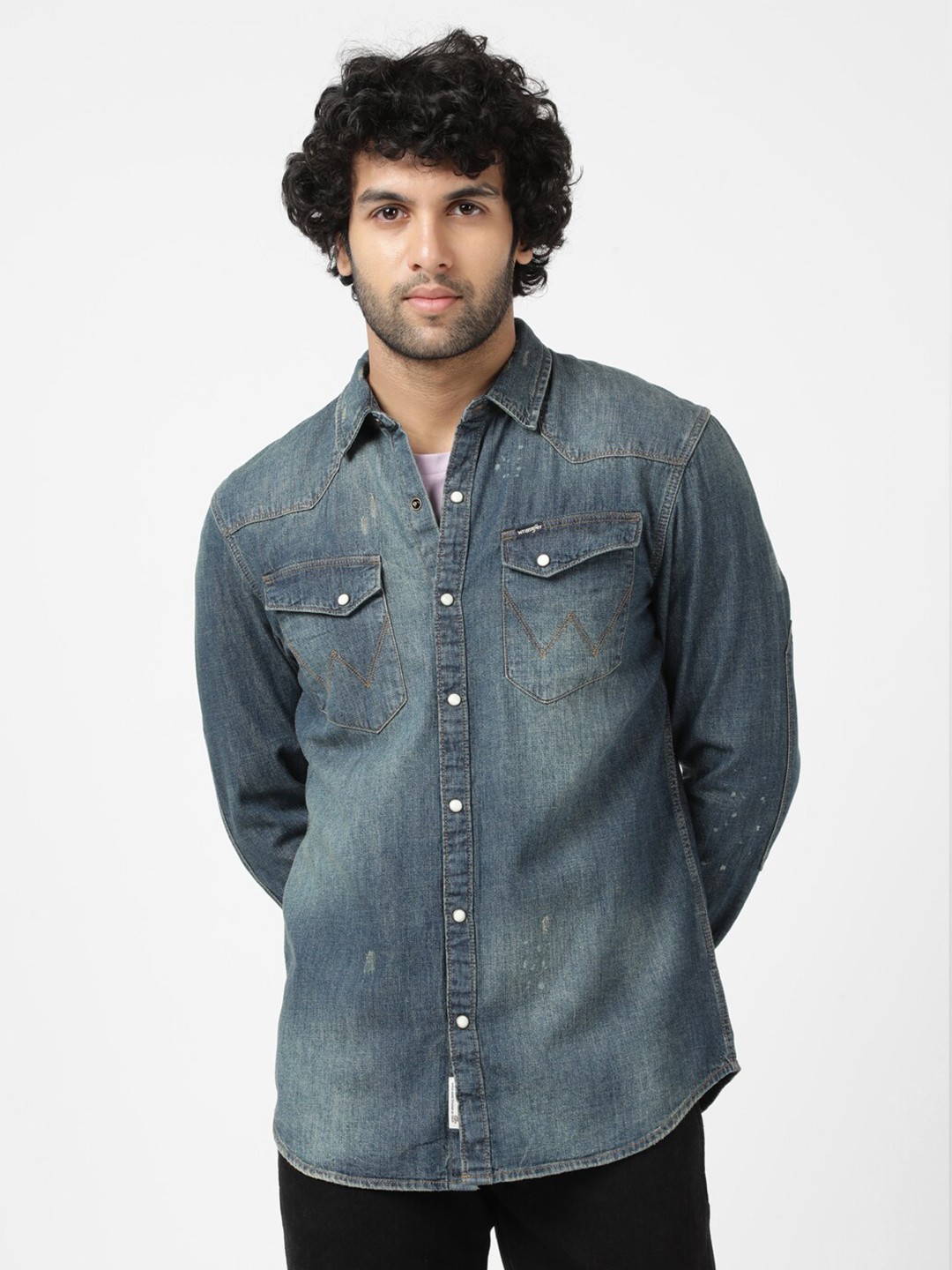 

Wrangler Men Faded Casual Shirt, Blue