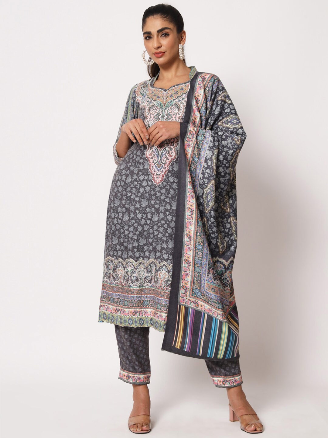 

Zamour Embroidered Kalamkari Unstitched Dress Material, Black