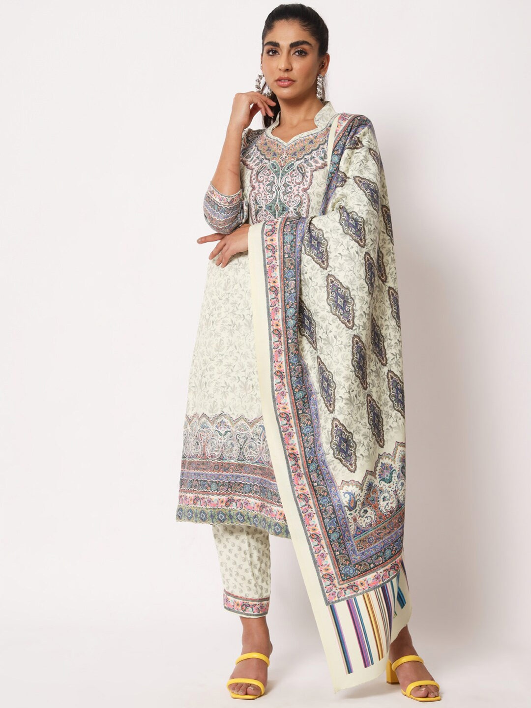 

Zamour Embroidered Kalamkari Unstitched Dress Material, Off white