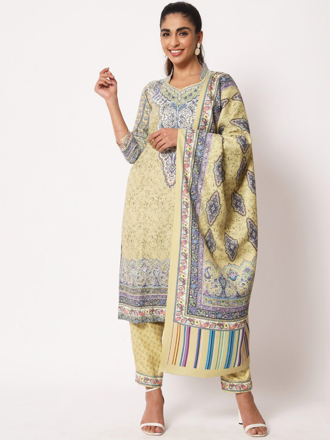 

Zamour Embroidered Kalamkari Unstitched Dress Material, Lime green