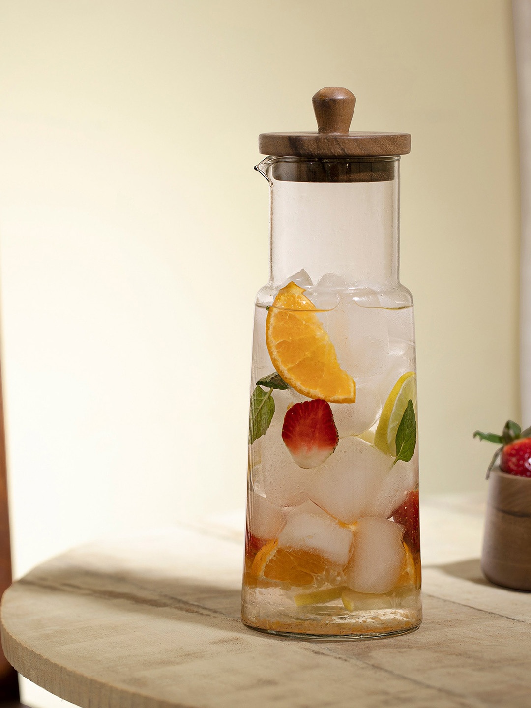 

ellementry Fryst Transparent Glass Carafe With Wooden Lid
