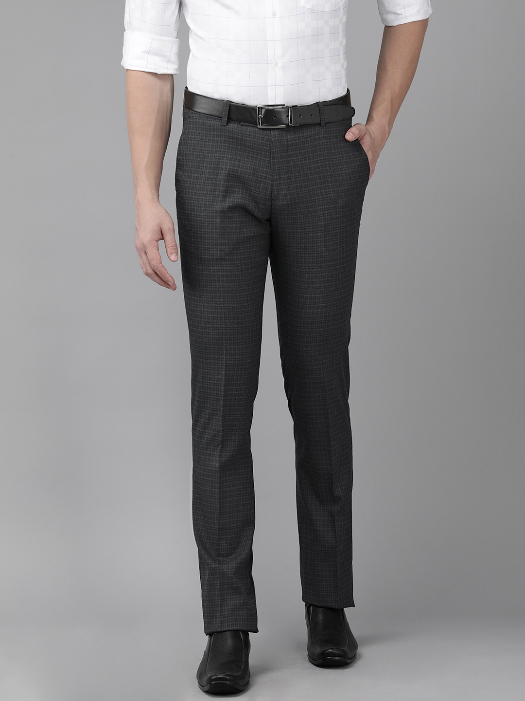 

Arrow Men Checked Tailored Regular Fit Mid-Rise Plain Woven Flat-Front Formal Trousers, Navy blue