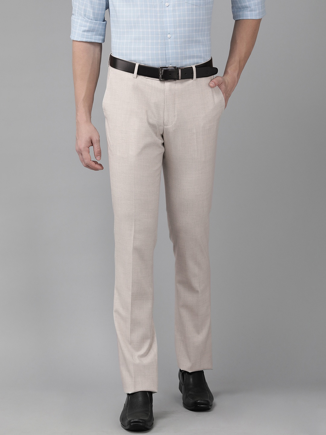 

Arrow Men Solid Tailored Fit Formal Trousers, Grey