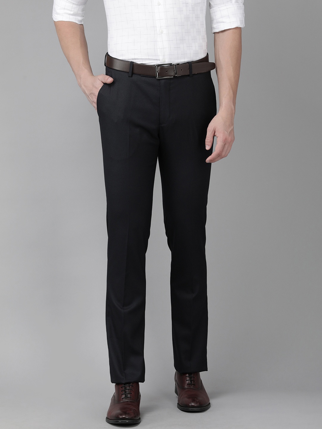 

Arrow Men Tailored Fit Formal Trousers, Navy blue