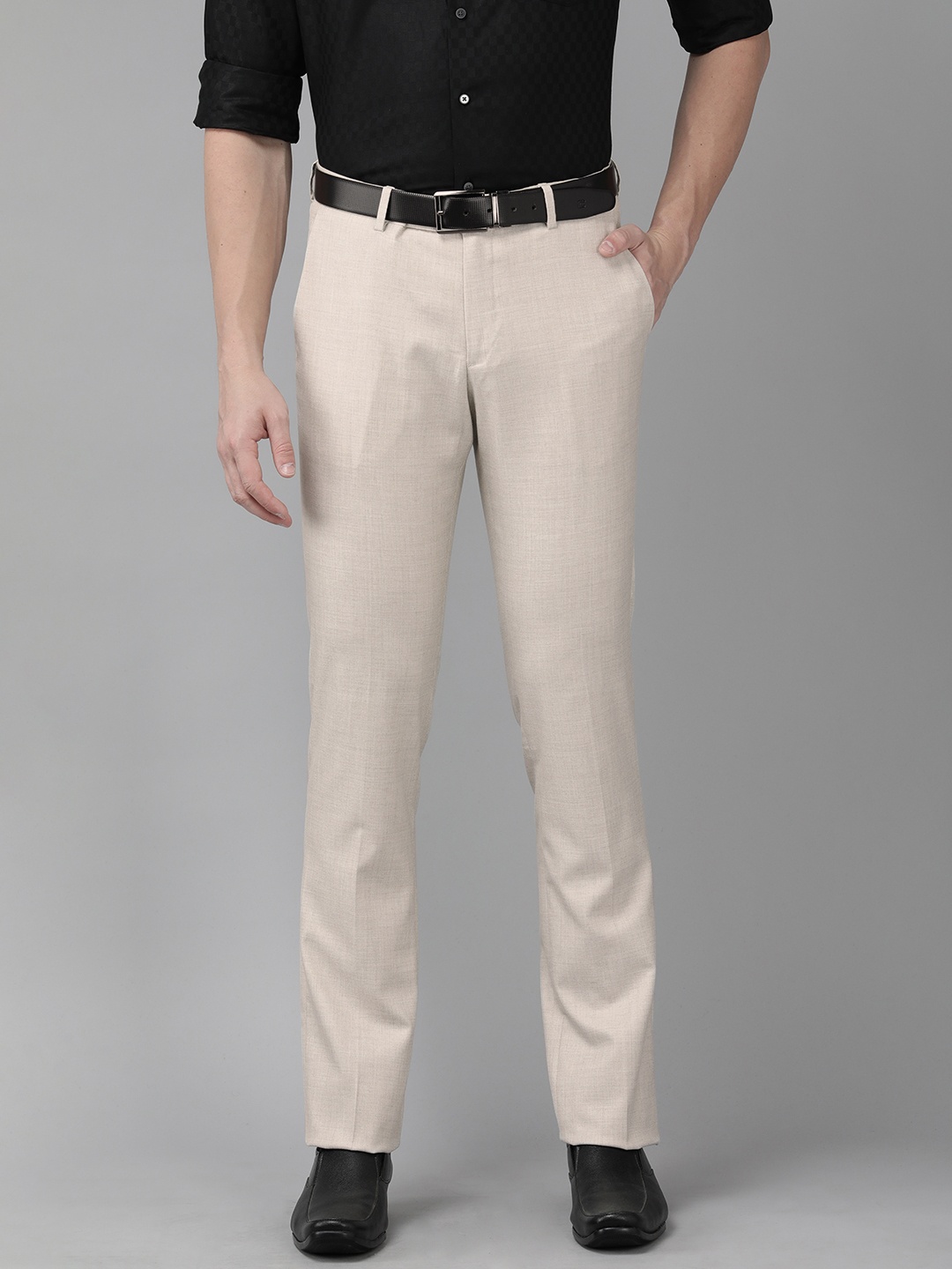 

Arrow Men Solid Tailored Fit Formal Trousers, Beige