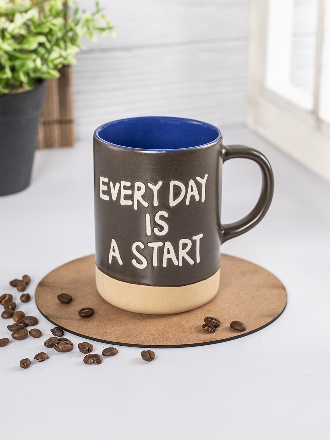 

MARKET99 Brown & Beige Printed Ceramic Glossy Mug 360 ml